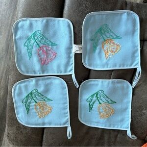 4/$50 Embroidered Floral OVEN MITTS - Blue napkins set of four 🤓